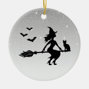 Elegante Heks Op Een Bezem Grijs En Zwart Hallowee Keramisch Ornament