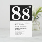 Elégante invitation Black White 88e anniversaire (Debout devant)