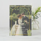 Elégante invitation de mariage avec arche d'or (Debout devant)