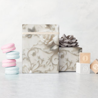 Elegante Ivoren Roos met Zilveren Bloemmotief Cadeaupapier