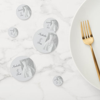 Elegante kanten bruidsscriptie huwelijksfeesttafel confetti