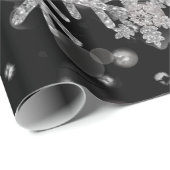 Elegante Kerst zwarte witte zilveren sneeuwvlokken Cadeaupapier (Rol Hoek)