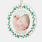 Elegante krans baby's eerste kerst aangepaste foto keramisch ornament (Links)
