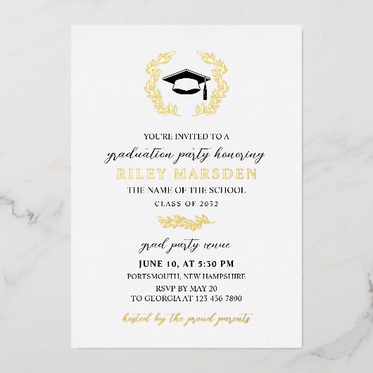 Elegante Laurel Krans Afstuderen Party Goud Folie Uitnodiging (Voorkant)