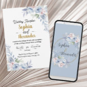 Elegante lichtblauwe bloemen bruiloft uitnodiging