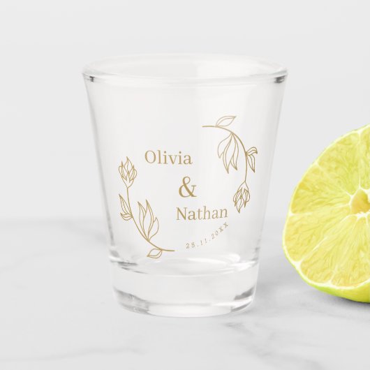 Elegante Lijn Bloemenkoppel Initiaal Bruidsfeest F Shot Glas (Voorkant)