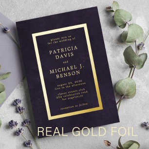 Elegante luxe paarse gouden folie typografie bruil uitnodiging