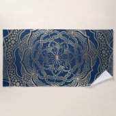 Elegante Mandala Kunst Boho Goud en Marineblauw Lu Strandlaken (Voorkant)