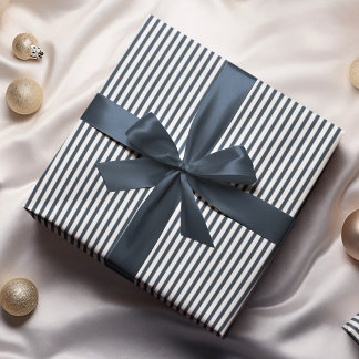 Elegante Marine Blauw en Wit Dunne Strepen Cadeaupapier