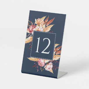 Elegante Marine Blauwe Boho Bloemen Trouwtafel Num Reclamebord Met Voetstuk