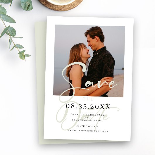 Elegante minimale groene trouwfoto Sla de datum op Save The Date