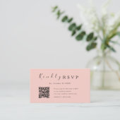 Elegante minimale RSVP QR Code Blush Roze Bruiloft Informatiekaartje (Staand voorkant)
