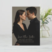 Elegante Minimalistische Fotobruiloft Aankondiging (Staand voorkant)
