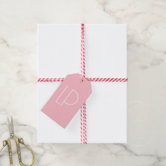 Elegante minimalistische moderne initiaal op paste cadeaulabel