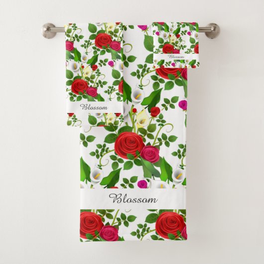 Elegante moderne bloemen en script op wit bad handdoek (Insitu)