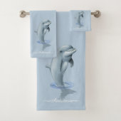 Elegante moderne dolfijn en script op wonderbaarli bad handdoek (Insitu)
