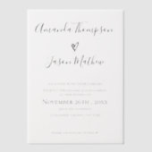 Elegante moderne hart typografie script bruiloft vellum uitnodigingen (Voorkant)