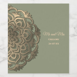 Elegante moderne saliegroene en gouden klassieker wijn etiket