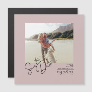 Elegante moderne stoffige roze save the date foto magnetische uitnodiging