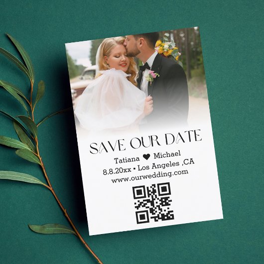 Elegante moderne typografie QR-code vervaagde foto Save The Date