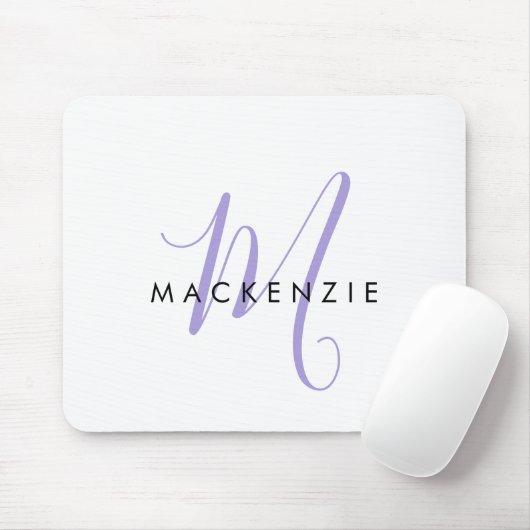 Elegante Moderne Witte Lavendel Script Monogram Muismat (Met muis)