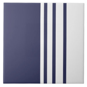 Elegante, moderne witte strepen op blauw tegeltje