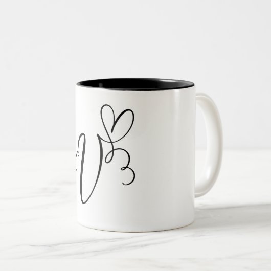 ELEGANTE MONOGRAM KLEUR ZWARTE LETTER "V" TWEEKLEURIGE KOFFIEMOK (Voorkant rechts)