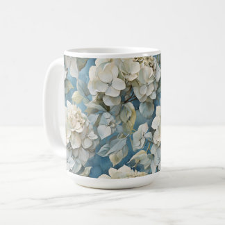 Elegante moody stoffige blauw waterverf bloemen koffiemok