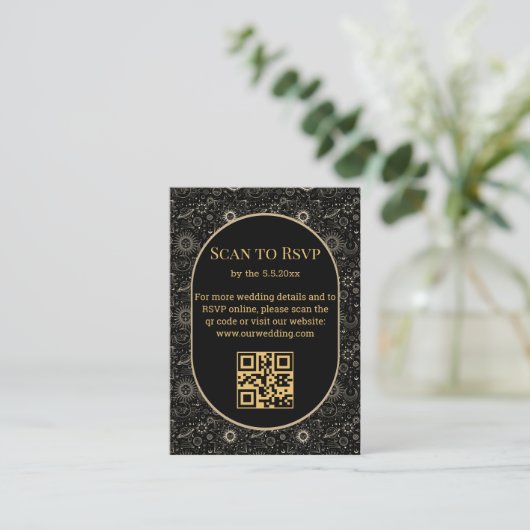 Elegante mystieke bruiloft RSVP QR Code Zwart Goud Informatiekaartje (Staand voorkant)