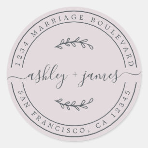 Elegante namen pastel paarse huwelijks retouradres ronde sticker