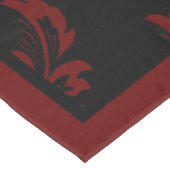 Elégante nappe damassée rouge et noir élégant (Angle)
