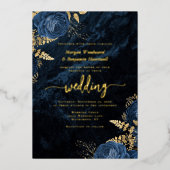 Elegante Navy-blauwe gouden bloemige bruiloft Folie Uitnodiging (Voorkant)