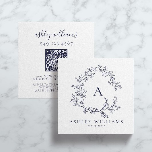 Elegante Navy Blue QR Code Monogram Bloemkam Vierkante Visitekaartje