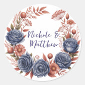 Elegante Navy Roos en Terracotta Bloemen Huwelijk Ronde Sticker (Voorkant)