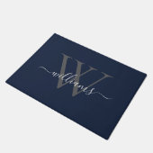 Elegante Navy White Custom Monogram Script Naam Deurmat (Schuin)