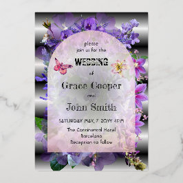 Elegante paarse bloemige trouw  folie uitnodiging