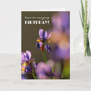 Elegante Paarse Iris Bloemige Verjaardag Kaart