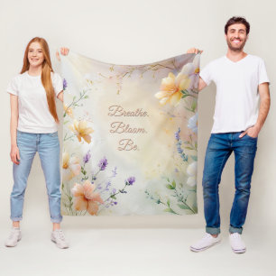 Elegante Pastel Bloemen - Citaten in Gouden Tinten Fleece Deken