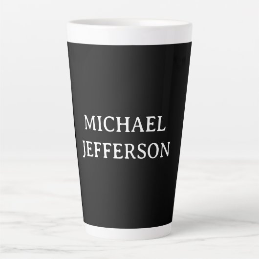 Elegante Plain Zwart Wit Gepersonaliseerde Custom Latte Mok (Voorkant)
