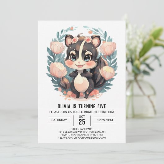 Elegante Plezier Skunk Verjaardag Kaart (Staand voorkant)