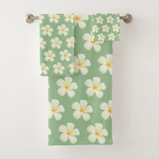 Elégante Plumeria blanche sur vert (En situation)