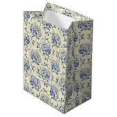 Elegante Preppy Blue Toile Hydrangea Bow Pattern Medium Cadeauzakje (Voorkant Gekanteld)