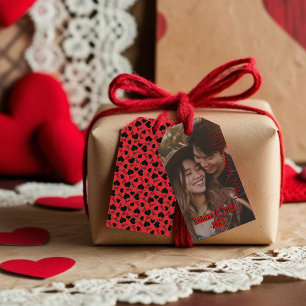 Elegante rode aangepaste foto met namen / datum cadeaulabel