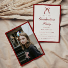 Elegante rode script coquette afstudeerfeest foto