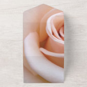 Elegante romantische roze roos bloem bloemige Trou All In One Uitnodiging (Buitenkant)