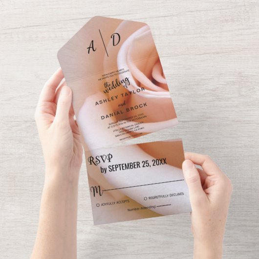 Elegante romantische roze roos bloem bloemige Trou All In One Uitnodiging (Afscheurbaar)