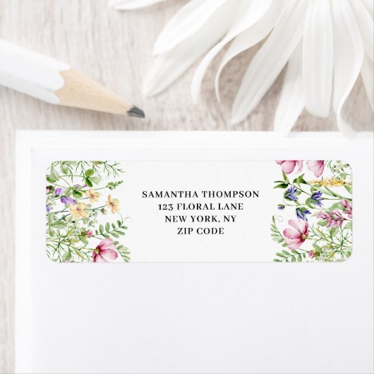 Elegante roze bloemenweide etiket (Insitu)