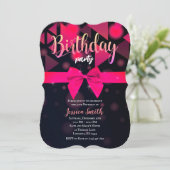 Elegante roze boog verjaardagsfeestje uitnodiging (Staand voorkant)