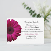 Elegante Roze Gerbera Madelief Bruilofts Ontvangst Kaart (Staand voorkant)