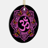Elegante roze ohm mandala design vlinders keramisch ornament (Rechts)